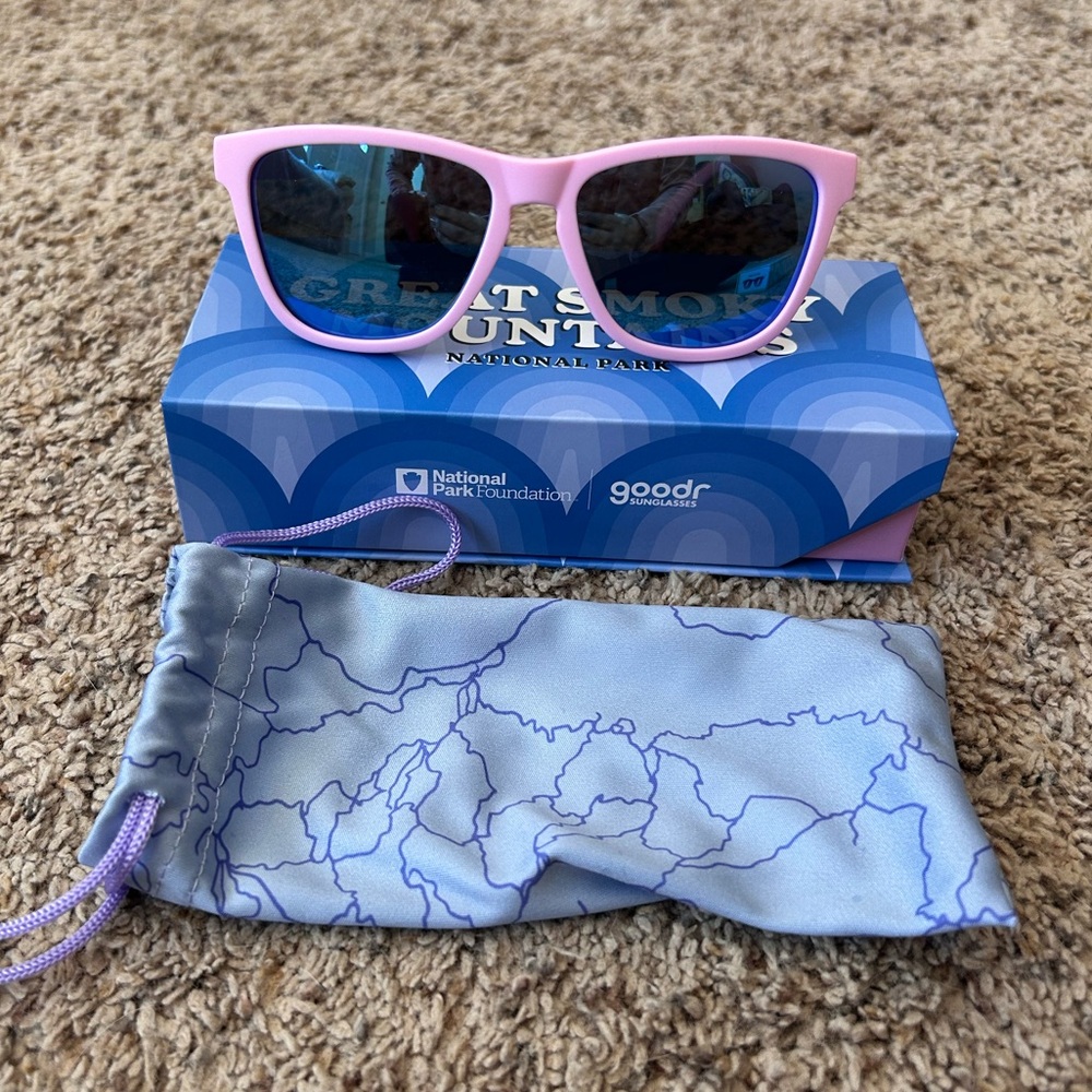 Great Smoky Mountains Goodr sunglasses